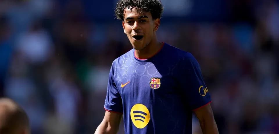 Player celebrating during a match for Barcelona