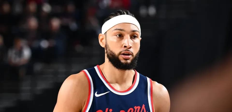 Player in Clippers jersey during a game