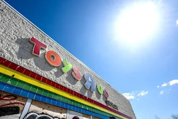 Exterior of Toys R Us store with bright sunlight