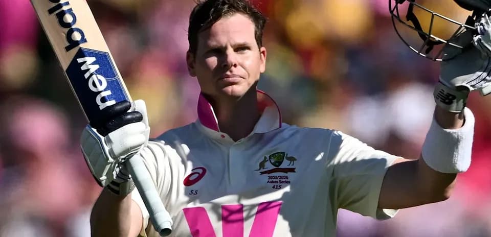 Steve Smith celebrating a century in cricket match