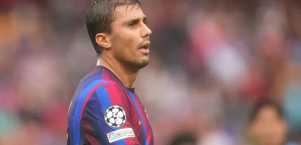 Player in FC Barcelona jersey during match