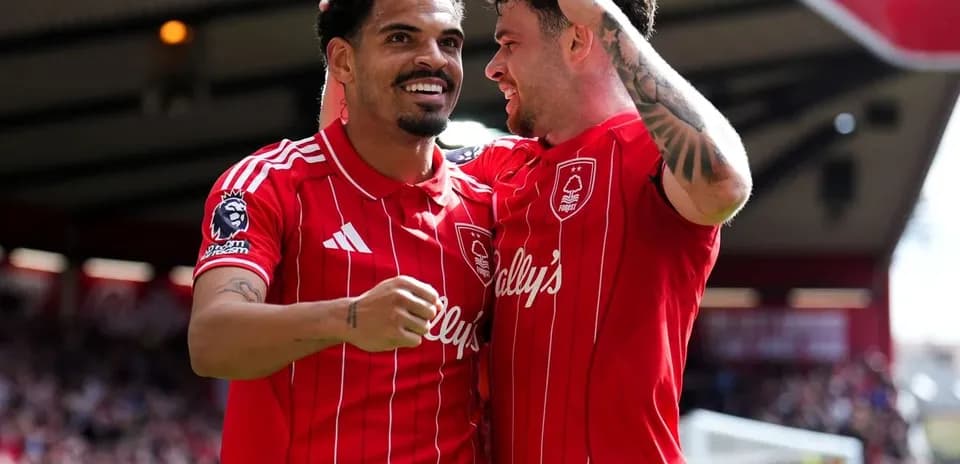 Nottingham Forest players celebrating a goal