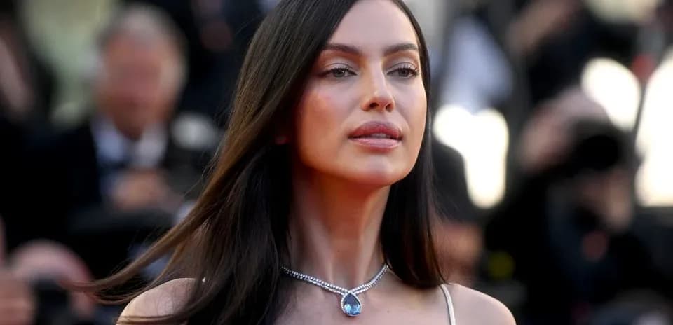 Woman wearing a necklace at a public event
