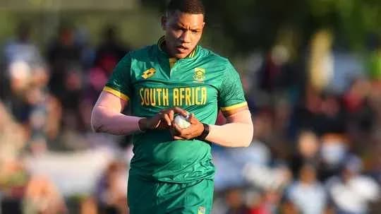 Rugby player from South Africa preparing to kick