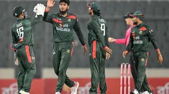 Bangladesh players celebrating a wicket during match