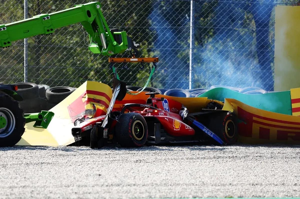 Formula 1 car crashed into barriers with recovery equipment Formula 1 car crashed into barriers with recovery equipment