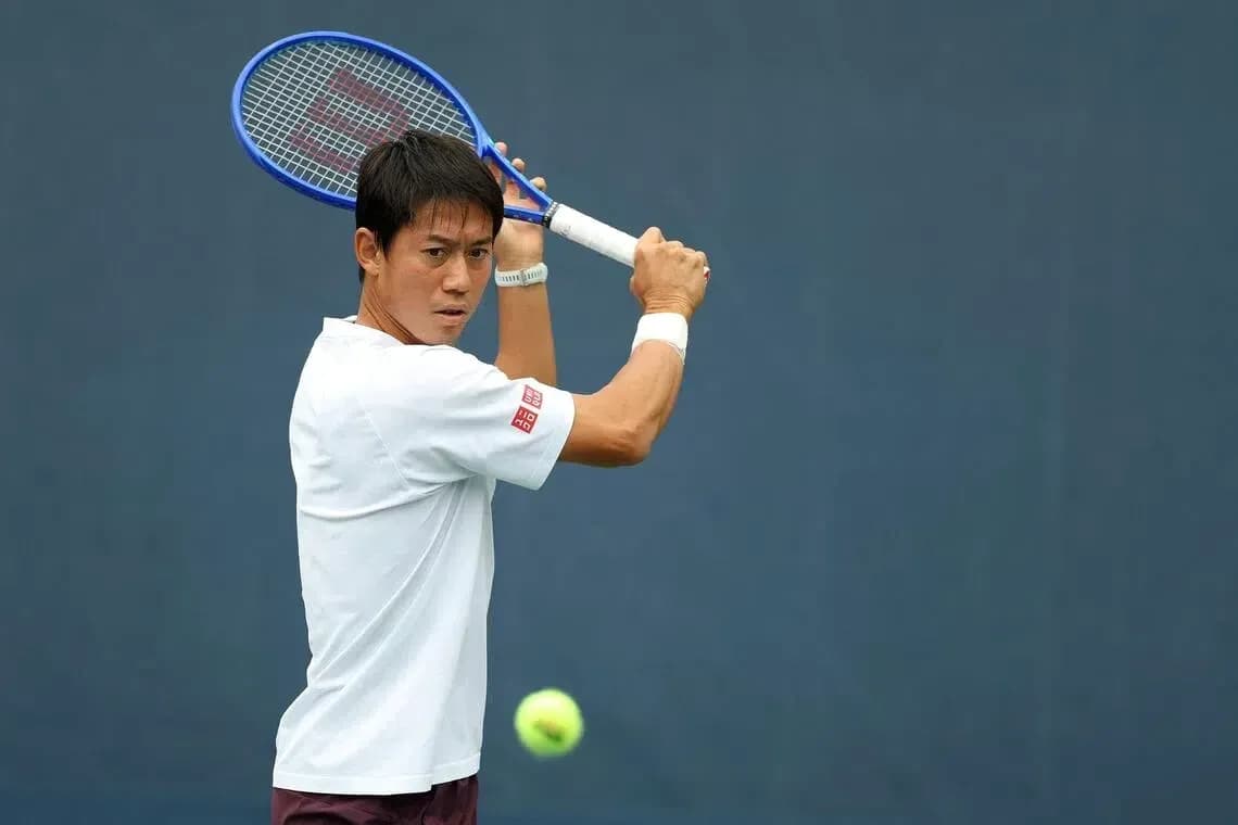 Tennis player preparing to hit a forehand shot Tennis player preparing to hit a forehand shot