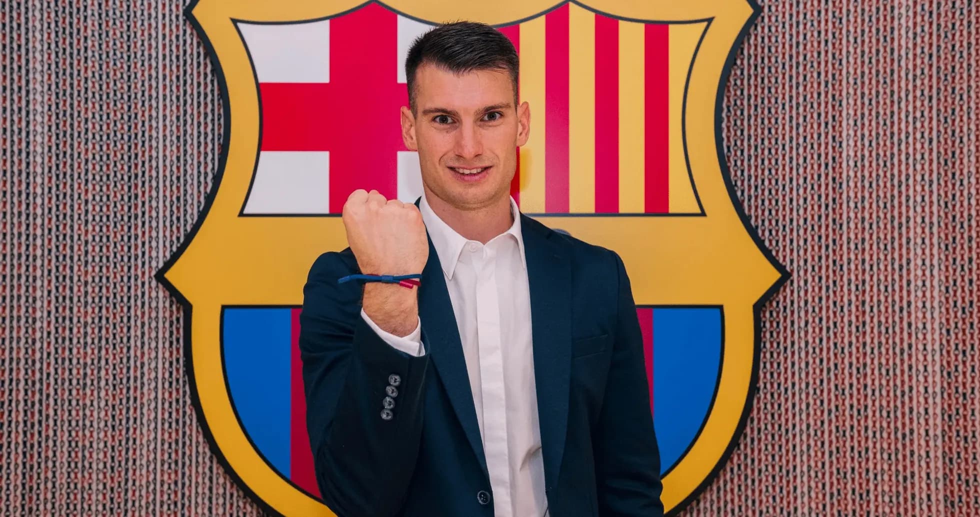 Player posing with Barcelona club logo backdrop Player posing with Barcelona club logo backdrop