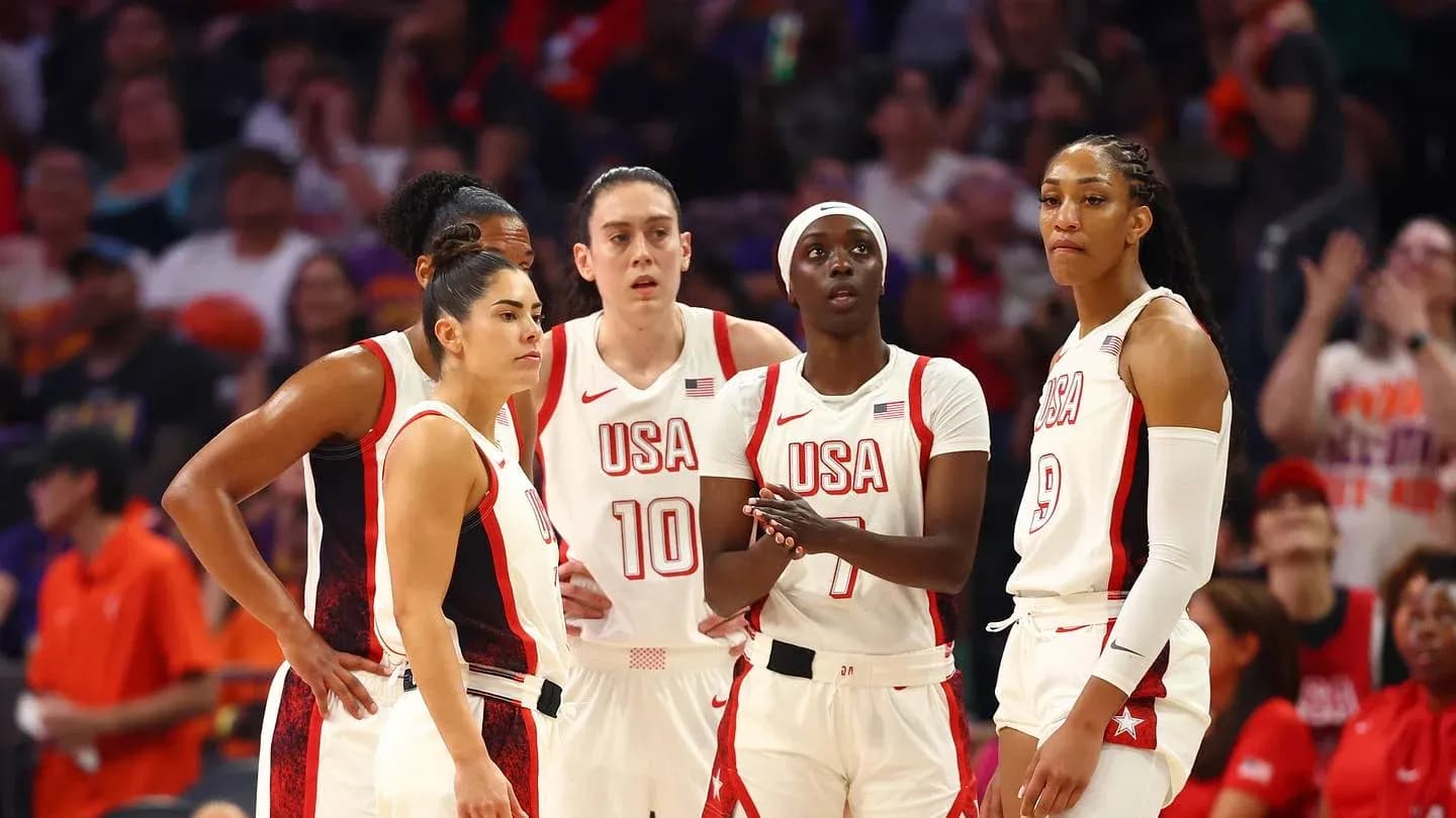 USA women's basketball team during a game moment USA women's basketball team during a game moment
