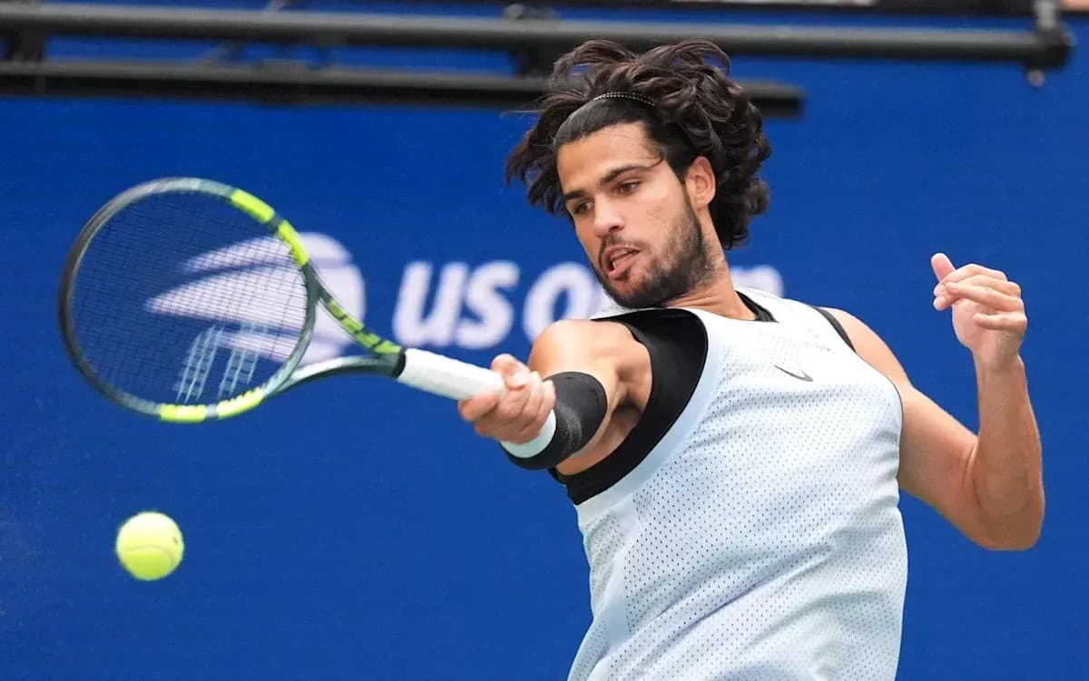 Player hitting a forehand shot during match Player hitting a forehand shot during match